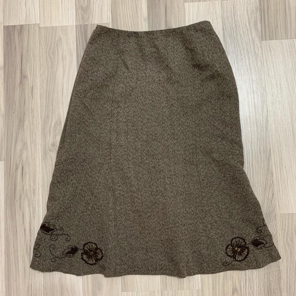 Embroidered Floral Skirt - Picture 3 of 3